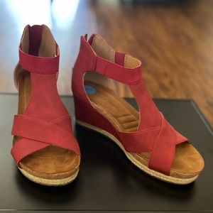 Adrienne Vittadini Red Theresa Wedge Cork Sandals, Size 7.5